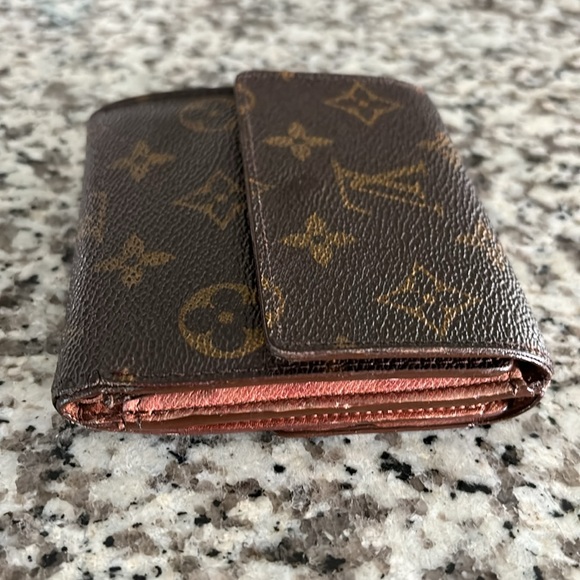 Louis Vuitton Wallet - Picture 4 of 7